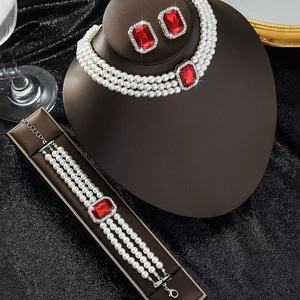 Collana di perle finte multistrato di ispirazione francese di lusso orecchini Set di zaffiro gemma accentuata dichiarazione di moda femminile - Product Image 6