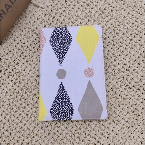 بيع بالجملة دفاتر A5 و A4 مع شعار-قطن ومخطط يوميات ومذكرات مدرسية ملزمة مثالية - Product Image 1