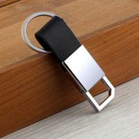 Porte-clés en métal gravé au laser personnalisé, en cuir PU, porte-clés de voiture de luxe, cadeau promotionnel d'entreprise, porte-clés pour gravure de logo