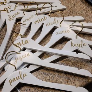 Деревянная вешалка для одежды - Product Image 1