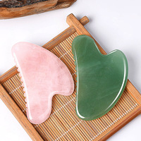 Outil de massage et de lifting personnalisable avec logo, en pierre de beauté, planche Guasha en forme de cœur avec dents latérales, masseur Gua Sha en quartz rose et jade