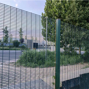 Valla de Seguridad Metálica Anti-Escalada 358 para Aeropuertos, Prisiones y Ferrocarriles - Product Image 1