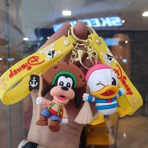 Porte-clés Mickey et Minnie en PVC écologique durable, figurines Donald Duck et Margarida, pendentif de voiture pour couples, cadeau - Product Image 3