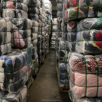 Ventes en gros de robes pour femmes, styles variés, surplus de stock, vêtements de mode en lot pour les revendeurs de boutiques en Asie du Sud-Est