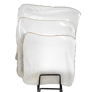 Set di <span class=keywords><strong>piatti</strong></span> in <span class=keywords><strong>porcellana</strong></span> di lusso in oro di lusso moderno piccolo <span class=keywords><strong>servizio</strong></span> di ciotola in ceramica per la casa e l'hotel all'ingrosso della fabbrica - Product Image 6
