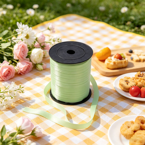 Cinta Verde Mate de 500m para Decoración de Fiestas, Verde Mate, Bolsa de 3 Piezas - Product Image 5