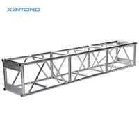 Structure en acier pour portique de passage pour feux de circulation, éclairage public et panneaux de signalisation