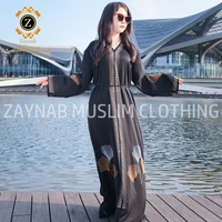 Zaynab Dubai Abaya Robe Musulman à la mode imprimé nouveau modèle Dubai noir Abaya femmes robe musulmane Dubai Abaya