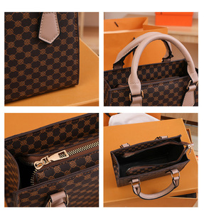 Retro Printed <b>Handbag</b> <b>for</b> Women Versatile High End Tote Bag <b>for</b> Luxurious Parties - Product Image 6