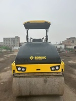 Rouleau compacteur hydraulique d'occasion Bomag BW138AC d'origine, 5 tonnes, petit rouleau compresseur Bomag à entraînement hydraulique, à vendre