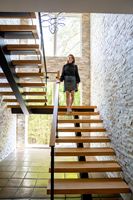 CBMMart personnalisé Villa Australian Standard Escalier droit Mono Stringer Escaliers flottants Escalier à plancher flottant