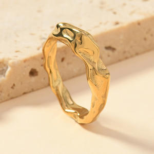 Anillo de compromiso y boda para mujer, chapado en oro de 18 quilates, de acero inoxidable, con diseño martillado, de moda, superventas - Product Image 4