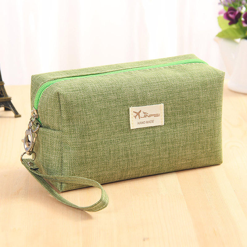 สีเขียวอ่อน