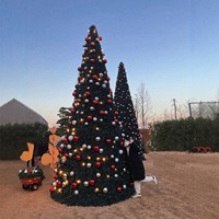 Sapin de Noël artificiel géant LED moderne en spirale de haute qualité avec base, pour usage extérieur, écologique, à brancher, personnalisable