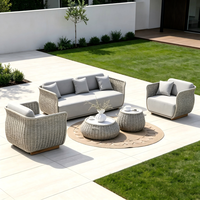 Offre Spéciale : Ensemble de Canapés d'Extérieur en Rotin Moderne et Luxueux avec Coussins Imperméables et Design Anti-Rouille Durable - Neuf d'Usine pour Hôtels et Jardins