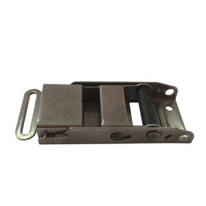 Plaque de pression en acier inoxydable pour rideau latéral de camions avec fabrication robuste par estampage et boucles - Product Image 3