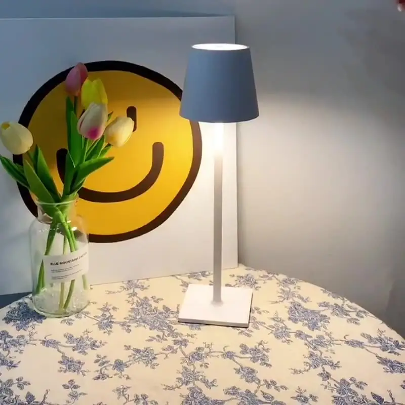 JAIYI Atacado Home Decor Luxo lampe de mesa Escurecimento Leitura Desk Lamp Para Estudo Recarregável LED Table Lamp