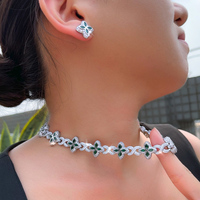 Parure de bijoux Hip Hop en saphir bleu, collier et boucles d'oreilles trèfle à quatre feuilles, chaîne cubaine en zircon cubique pour femme et homme