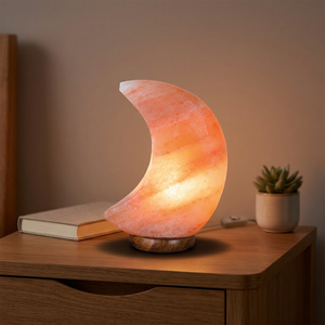 Lámpara de Sal del Himalaya con Forma de Luna, Diseño Personalizado OEM 2025, Base de Madera 100% Hecha a Mano, Técnica de Tallado con Esmalte Natural, Venta al por Mayor - Product Image 1
