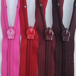 Cremallera Invisible Ecológica YKK Auténtica, Color Rojo Rosa, Borgoña, Morado Oscuro, 20cm-60cm, Material Plástico para Prendas y Vestidos - Product Image 2