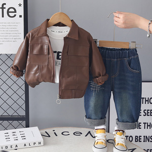 Elegante Set di Tre Pezzi in Pelle con Giacca e Tasche per Bambini, Abbigliamento Primaverile e Autunnale per Ragazzini - Product Image 2