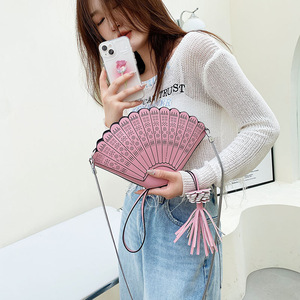 <span class=keywords><strong>2023</strong></span> nuovi arrivi borse <span class=keywords><strong>divertenti</strong></span> uniche in pelle alla moda divertente forma Mailing bag da donna borse a tracolla da donna - Product Image 3