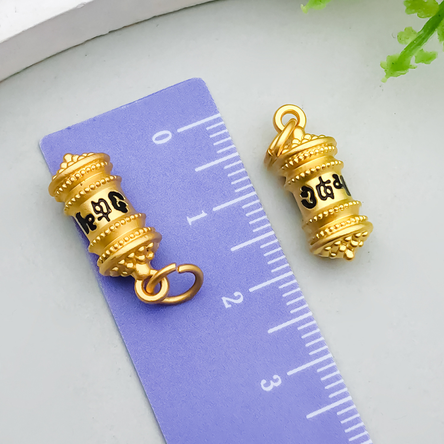 Gold 24x8mm 2.9g-22550