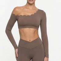 Atasan Yoga Lengan Panjang Berenda Wanita, Pakaian Olahraga Kasual Off Shoulder, Kaos Yoga Ramah Kulit dengan Bra Terintegrasi untuk Latihan Kebugaran