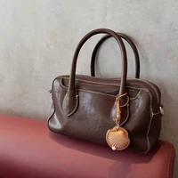Porte-clés en cuir fait main en forme de coquille, mignon, en cuir de vachette pleine fleur, avec bouton perlé, mini pochette créative pour livres, accessoire cadeau