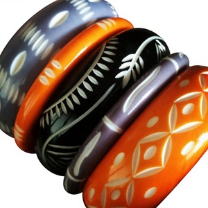 Bracelets Joncs Faits Main en Résine à Haute Précision, Motif Rond Orange, Noir, Violet, Peints à la Main, Accessoires de Bijoux, Cadeaux de Fête - Product Image 1