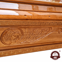 Ataúd Funerario de Estilo Europeo con Patrón Tridimensional y Diseño Lateral de Jesús, Madera Sólida, Tamaño Personalizable