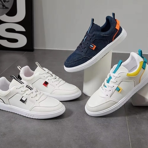 Venta al por mayor de zapatos casuales de hombre a la moda, nuevos y aptos para todas las estaciones. - Product Image 2