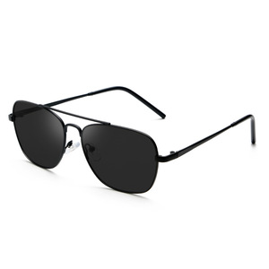 Gafas de Sol Polarizadas para Hombre, Modelo Grey Jack, Montura Cuadrada Completa, Lentes TAC con Protección UV400, Estilo Moderno para Conducir - Product Image 2