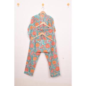 Ropa de dormir para mujer, conjunto de ropa de dormir con estampado de bloque a mano para mujer, pijama de algodón suave transpirable con patrón Floral de lujo, pantalón y camisa - Product Image 4
