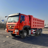Nouveau camion à benne de 16 m3 diesel Howo 6x4 8x4 avec vérin hydraulique