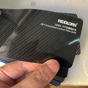 Pegatina protectora <span class=keywords><strong>de</strong></span> puerta antiarañazos PET5D6D fibra <span class=keywords><strong>de</strong></span> carbono simulada recubierta con película <span class=keywords><strong>de</strong></span> vinilo <span class=keywords><strong>de</strong></span> fibra <span class=keywords><strong>de</strong></span> carbono mate brillante pegatina para coche - Product Image 6