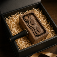 Diffuseur de voiture artisanal en bois de noyer Rainuré, à clip magnétique pour grille d'aération, double usage, ornement d'aromathérapie pour la décoration intérieure automobile