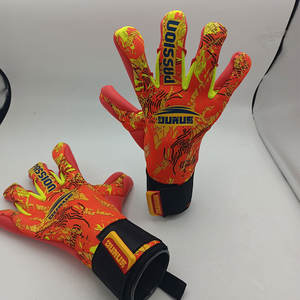 Gants de gardien de but de football professionnels en gros, haute qualité, personnalisés, doux, respirants, antidérapants - Product Image 4
