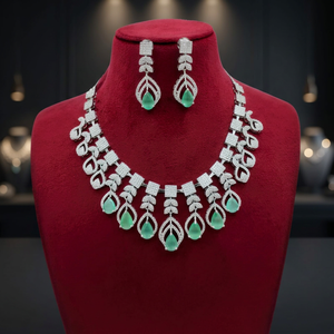 Conjunto de Collar Gargantilla Plateado con Diamantes Americanos y Cristales Rosa, Collar de Circonita Cúbica con Pendientes para Mujer - Product Image 3