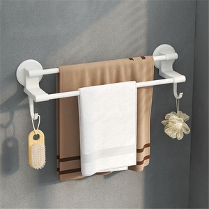 Porte-serviettes mural moderne doré à ventouse sans perçage, support polyvalent pour serviettes et chaussons, idéal pour hôtels - Product Image 3