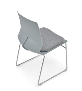 Sillas de <span class=keywords><strong>Restaurante</strong></span> Modernas de Plástico PP Resistente para Uso en Exteriores y Granjas - Diseño Duradero de Respaldo y Asiento - Product Image 5