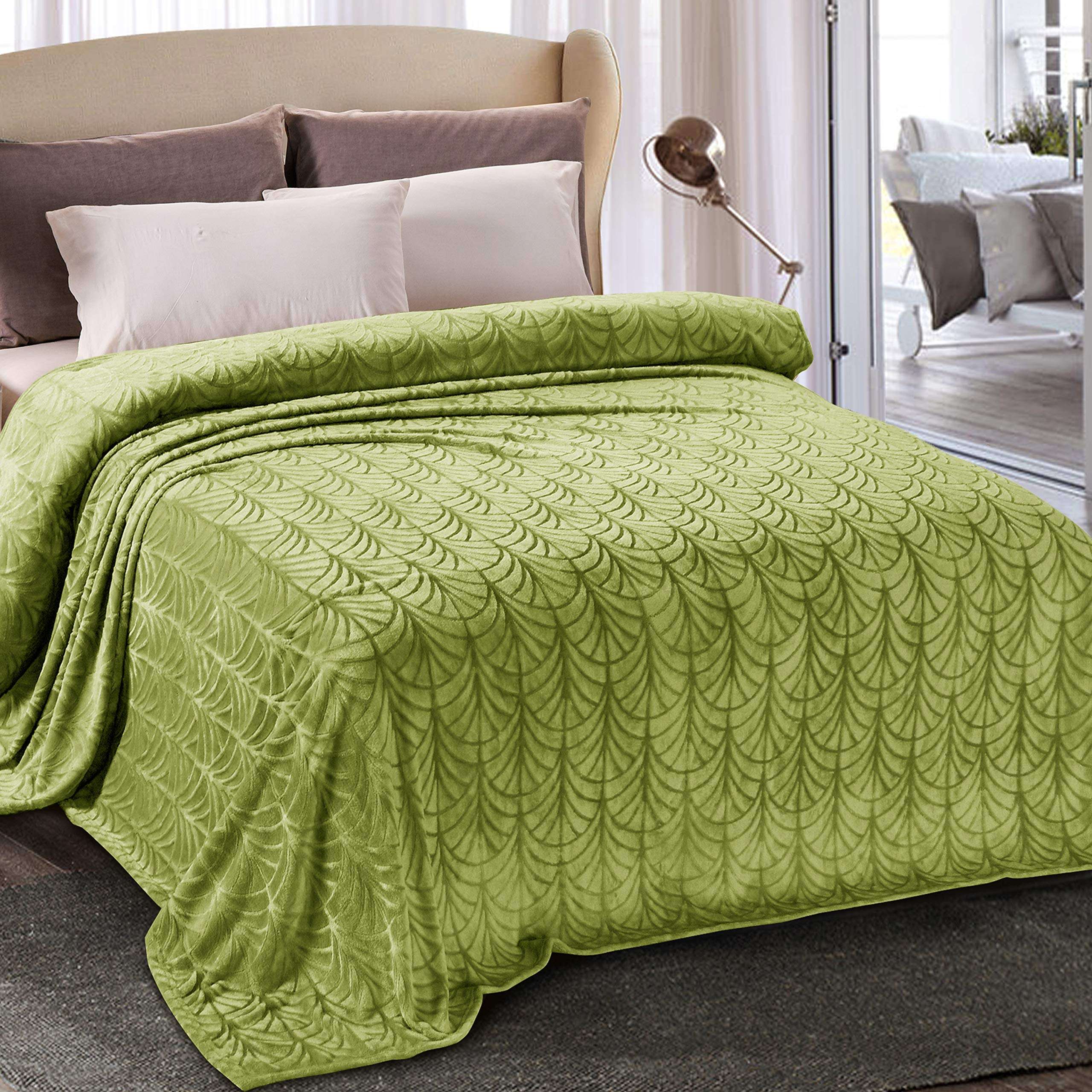 สีเขียวมะกอก