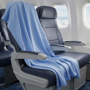 Couverture de voyage en polaire ignifuge FAR 25.853 avec logo personnalisé pour la première classe des avions - Product Image 2