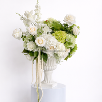 Boule de fleurs artificielle de 70 cm en soie bordeaux avec roses et hortensias suspendus de 50 cm, sur support métallique, pour décoration de table de mariage ou de fête