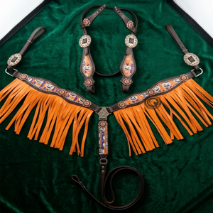 Conjunto de aparejos de equitación western con brida, cabezada y pechera de cuero, accesorios para caballos para trabajo en ranchos y carreras de barriles. - Product Image 1