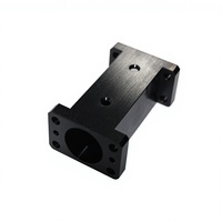 Support de montage en aluminium usiné CNC avec trous carrés et trous pour vis, pour applications de fraisage