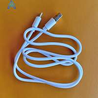 Cable USB-A a tipo C de 6A OEM con longitud personalizable de 100 cm para transferencia de datos y carga, cable USB para adaptadores, cargadores y teléfonos.