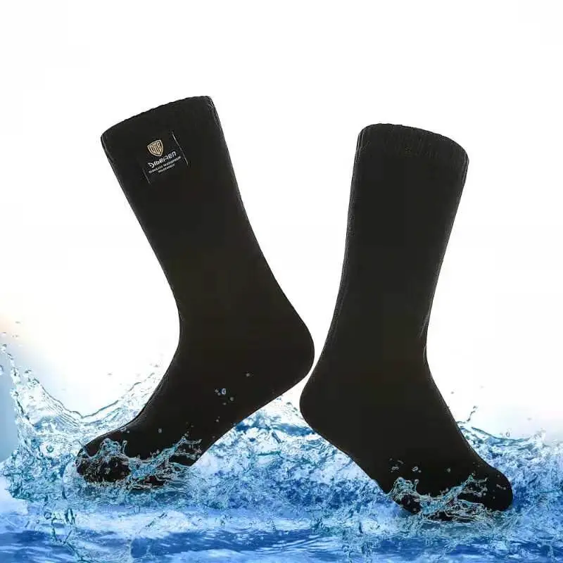 Custom logo anti-slip sport crew socks waterproof hiking socks made in china