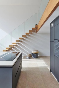 <span class=keywords><strong>Escalier</strong></span> droit <span class=keywords><strong>Escalier</strong></span> en porte-à-faux avec garde-corps en verre <span class=keywords><strong>Escalier</strong></span> flottant en bois massif - Product Image 2