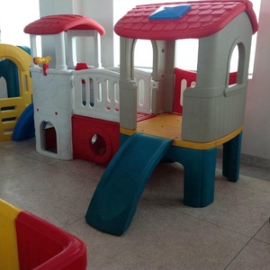 Tobogán Little Prodigy de plástico a bajo precio para parques infantiles, centros comerciales, parques de aventura, jardines y guarderías. - Product Image 4